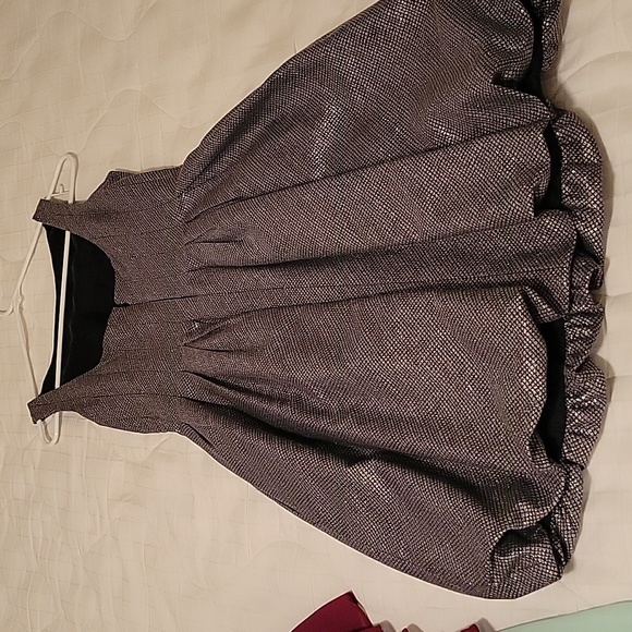 Maggy London black dress. Size 4. Like new! - Picture 3 of 5